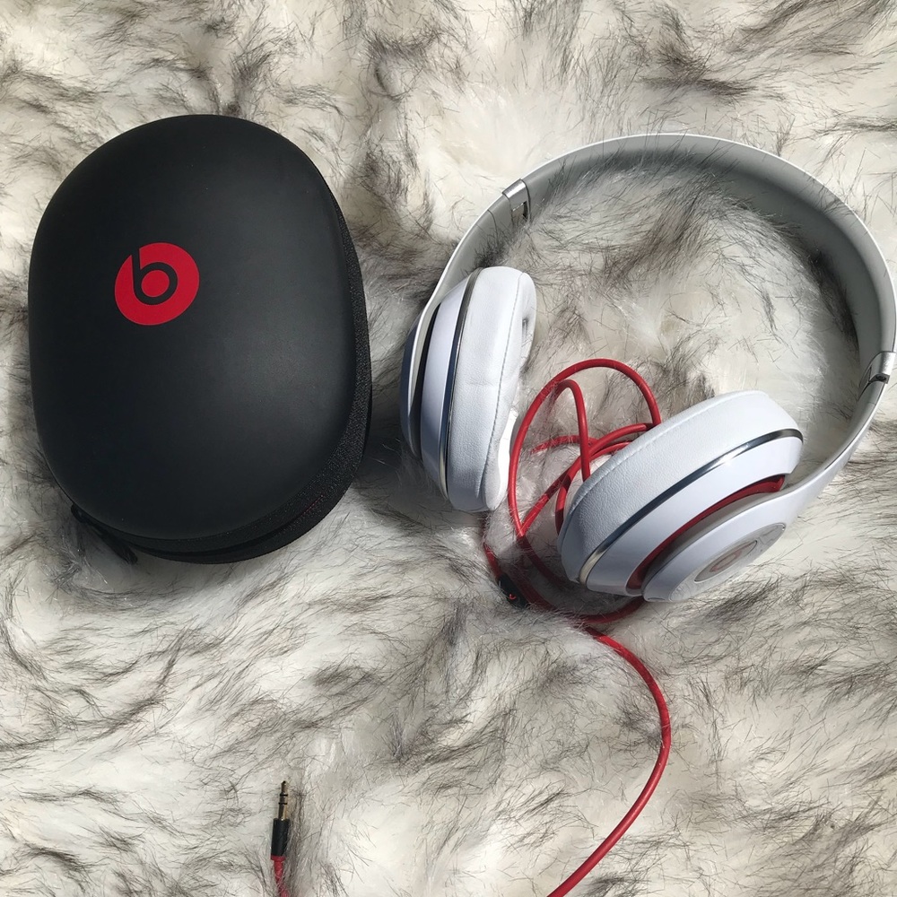 beats studio - white